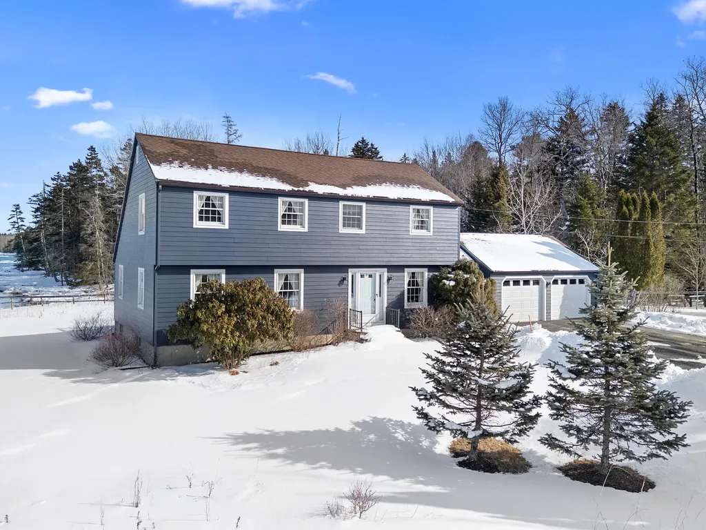 156 Scraggle Point Road Saint George ME 04860