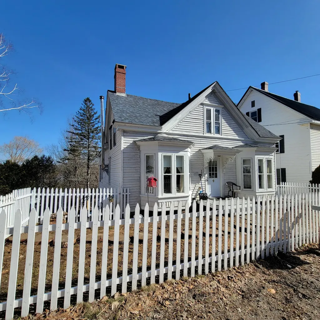 900 Main Street Calais ME 04619