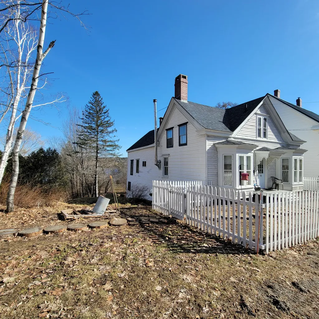 900 Main Street Calais ME 04619