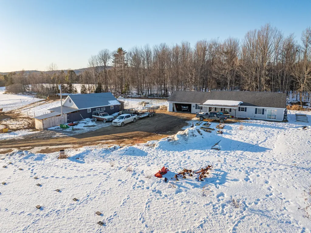 68 Pullen Road Dexter ME 04930