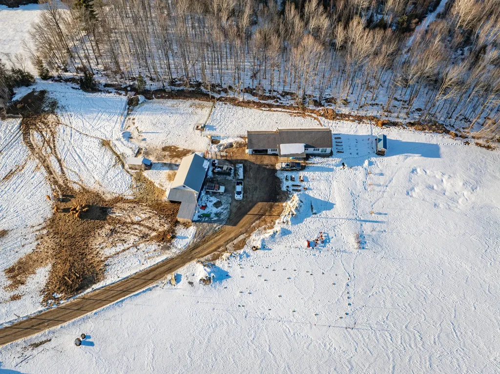 68 Pullen Road Dexter ME 04930