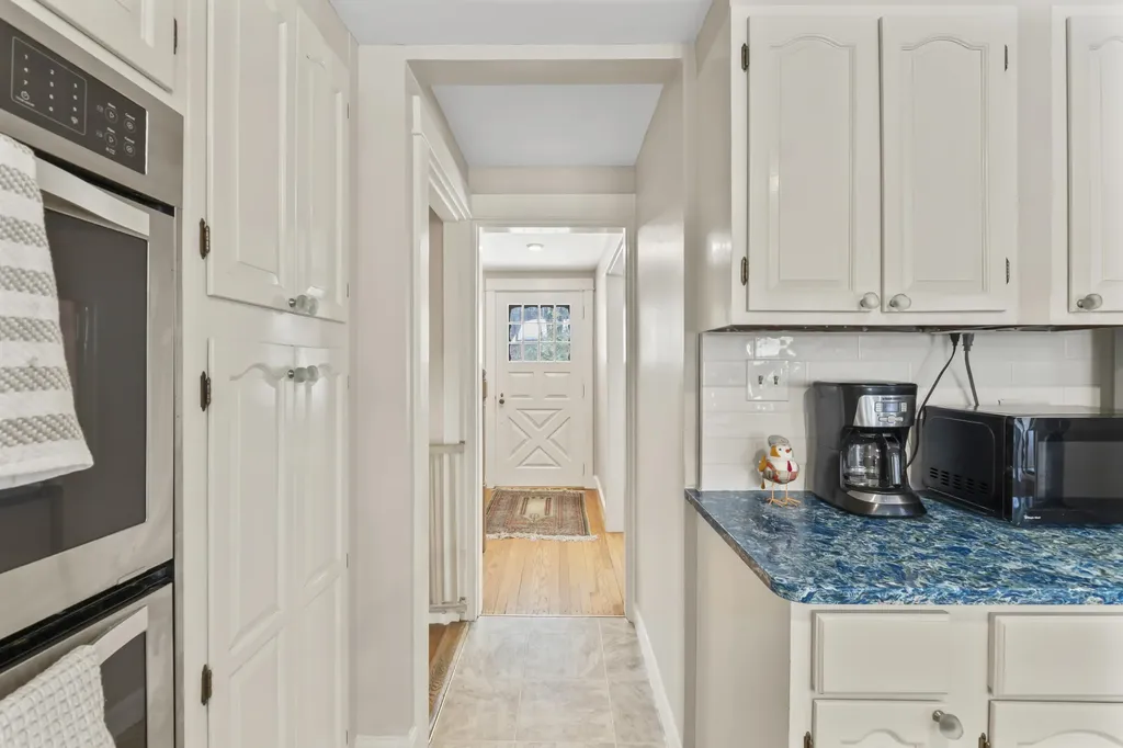 47 Pleasant Hill Road Falmouth ME 04105