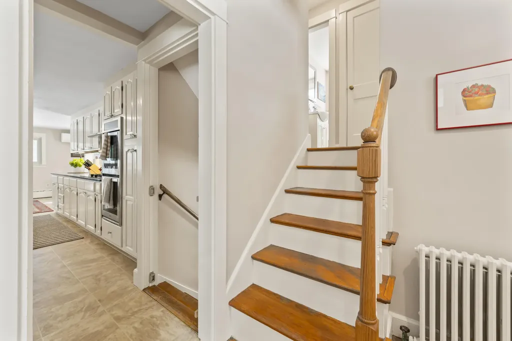 47 Pleasant Hill Road Falmouth ME 04105
