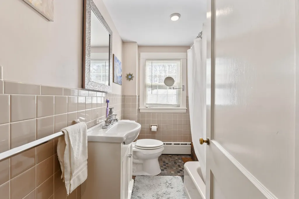 47 Pleasant Hill Road Falmouth ME 04105