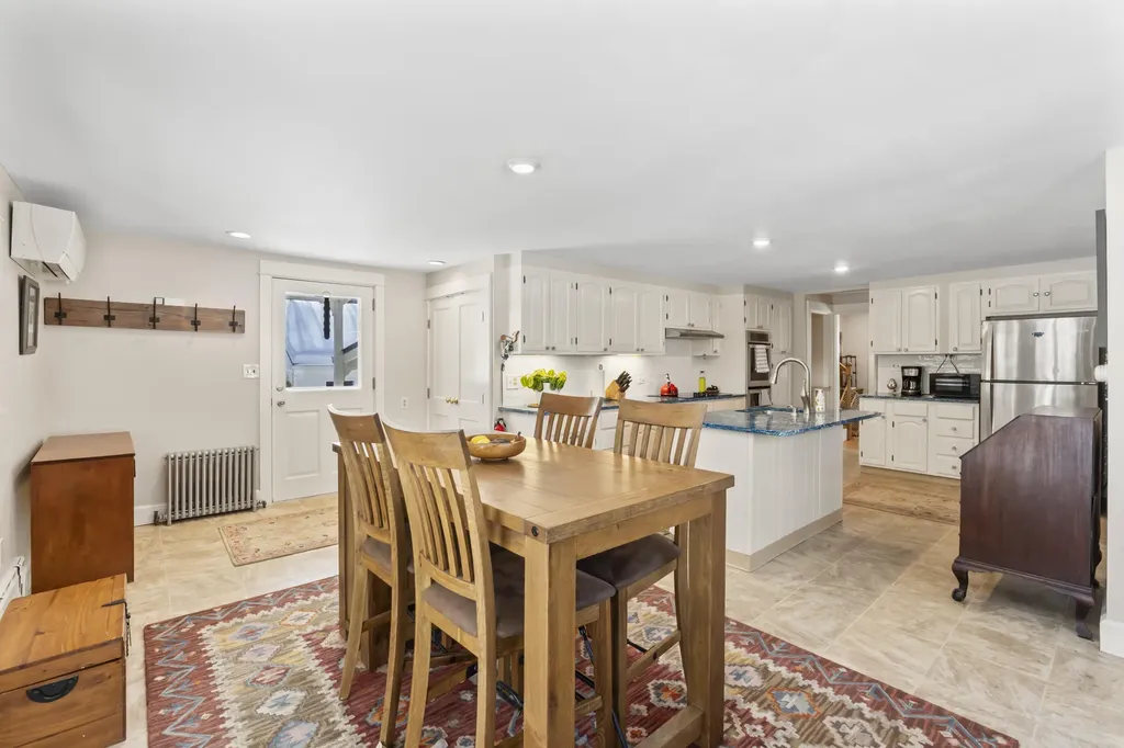 47 Pleasant Hill Road Falmouth ME 04105