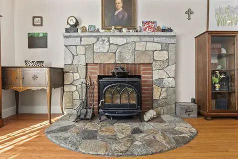 47 Pleasant Hill Road Falmouth ME 04105