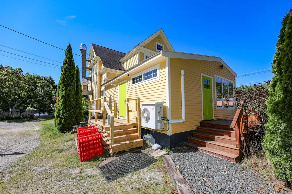 30 York Street Kennebunk ME 04043