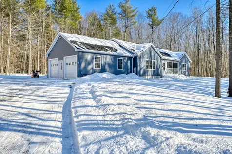 79 Lancaster Road Pittston ME 04345