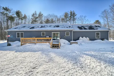 79 Lancaster Road Pittston ME 04345