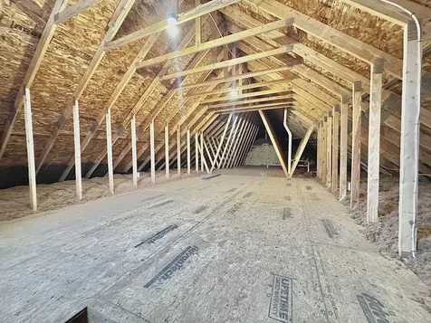 12 Hardwood Lane Oakland ME 04963