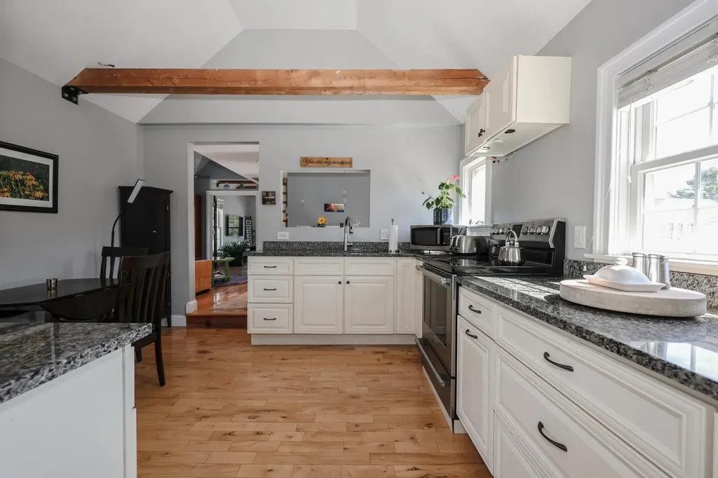30 York Street Kennebunk ME 04043