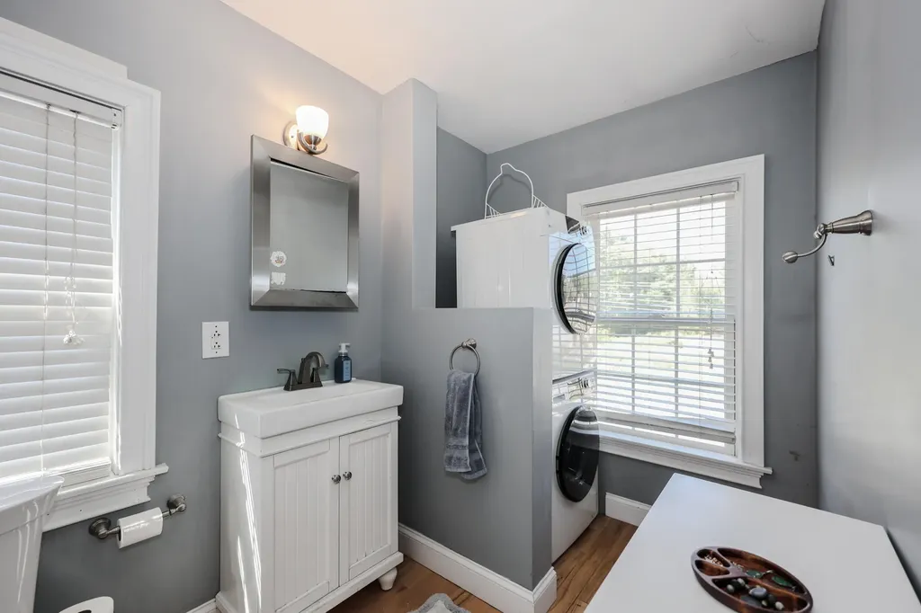 30 York Street Kennebunk ME 04043