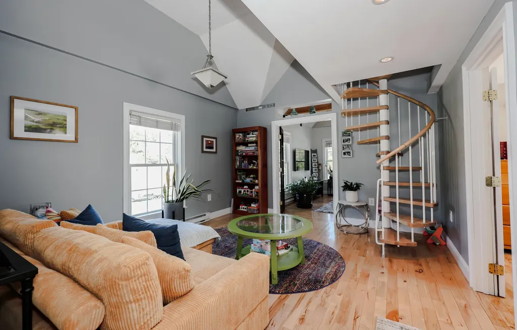 30 York Street Kennebunk ME 04043