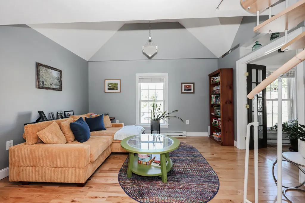 30 York Street Kennebunk ME 04043