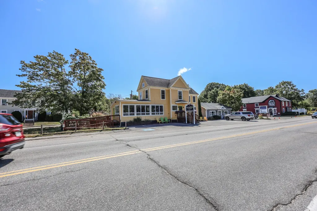 30 York Street Kennebunk ME 04043