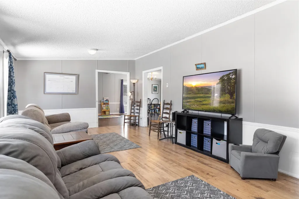 24 Lake View Terrace Rockland ME 04841