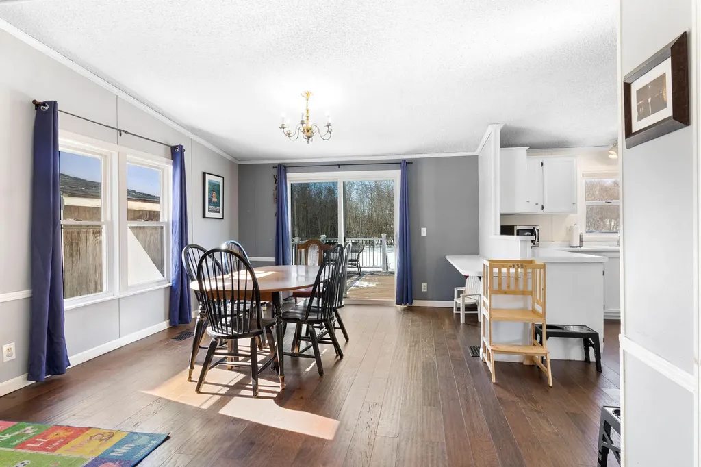 24 Lake View Terrace Rockland ME 04841