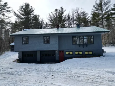 39 S Road Lee ME 04455