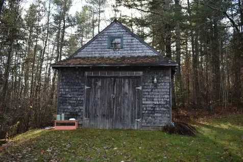 39 S Road Lee ME 04455
