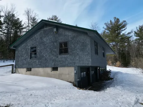 39 S Road Lee ME 04455