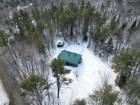 39 S Road Lee ME 04455