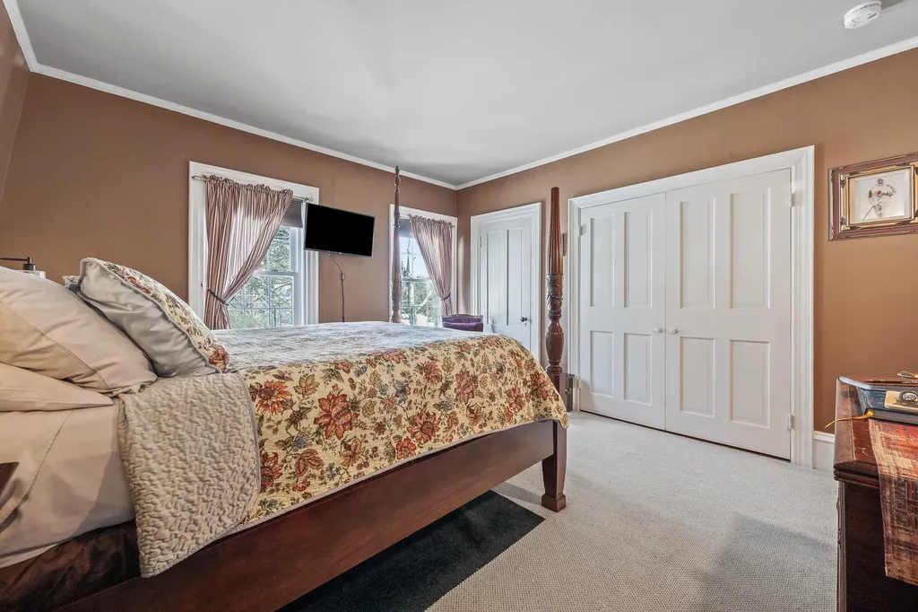27 Elm Street Fryeburg ME 04037