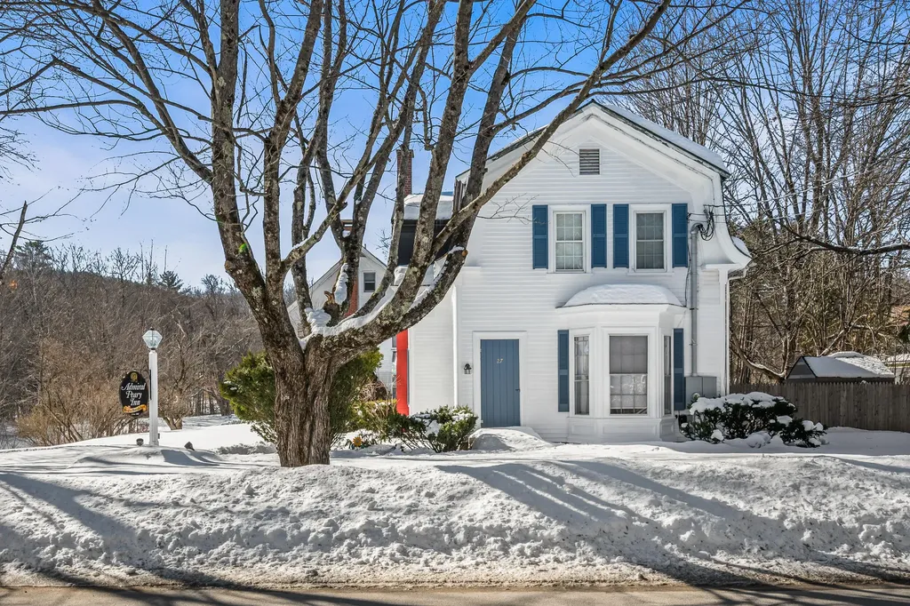 27 Elm Street Fryeburg ME 04037