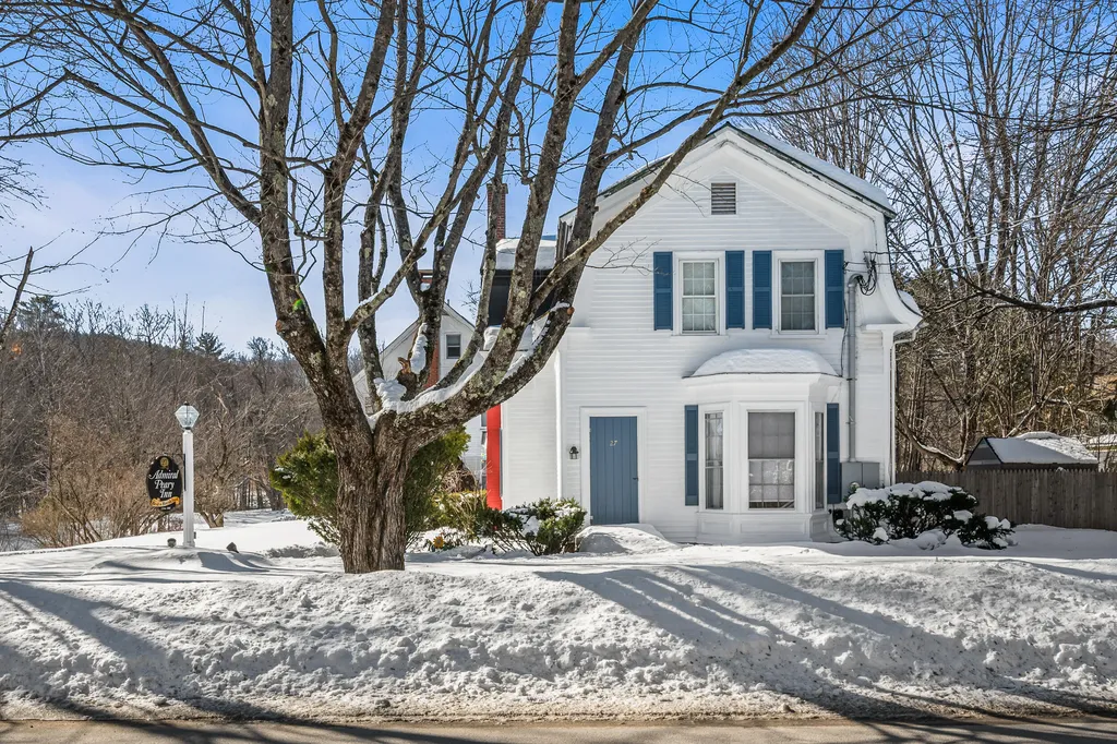 27 Elm Street Fryeburg ME 04037