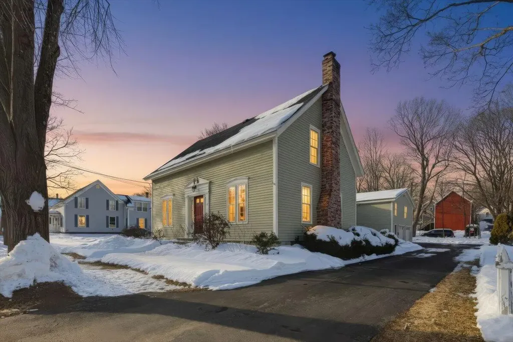 15 Green Street Gorham ME 04038