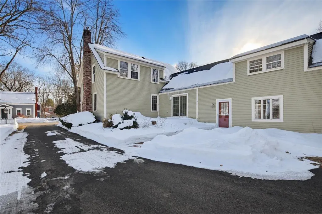 15 Green Street Gorham ME 04038