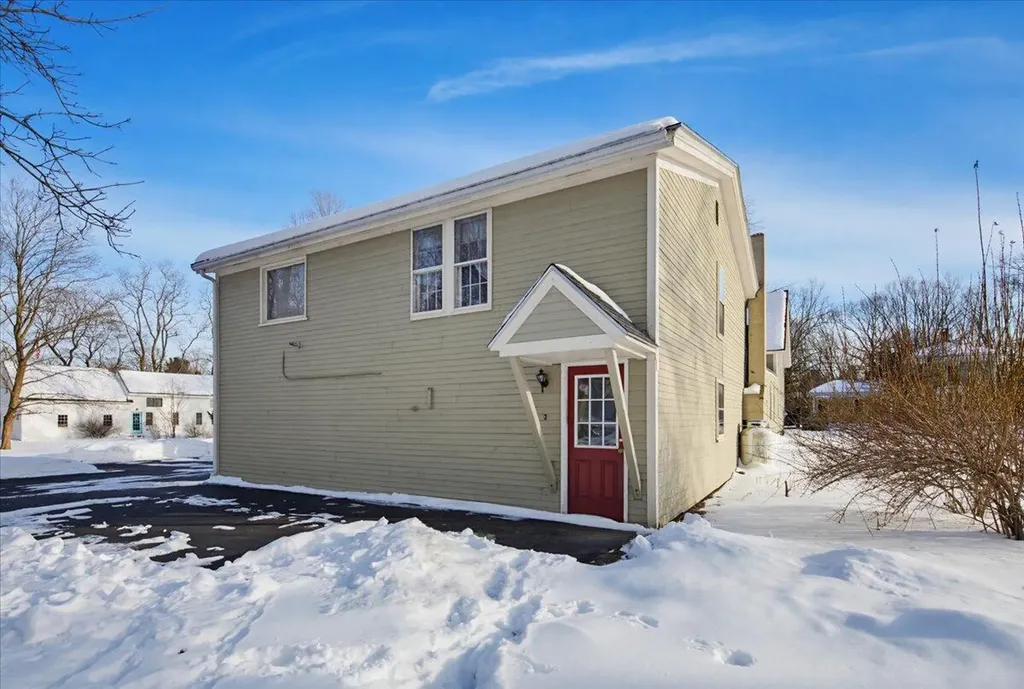 15 Green Street Gorham ME 04038
