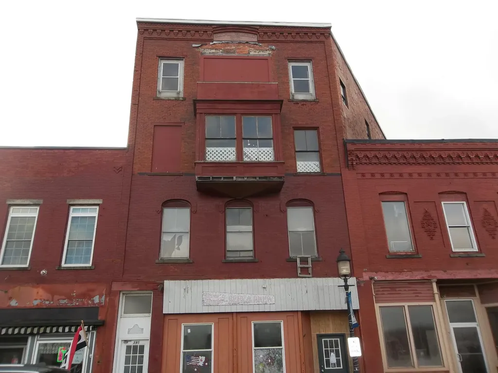 393 Main Street Calais ME 04619