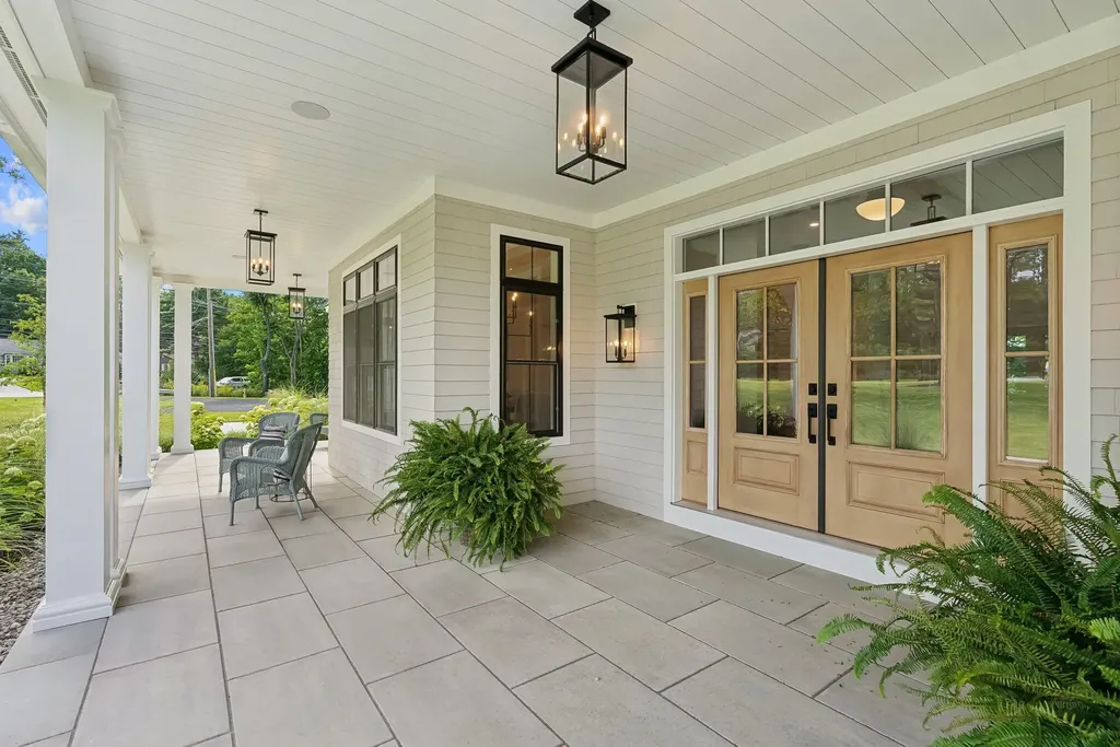 353 Pool Street Biddeford ME 04005