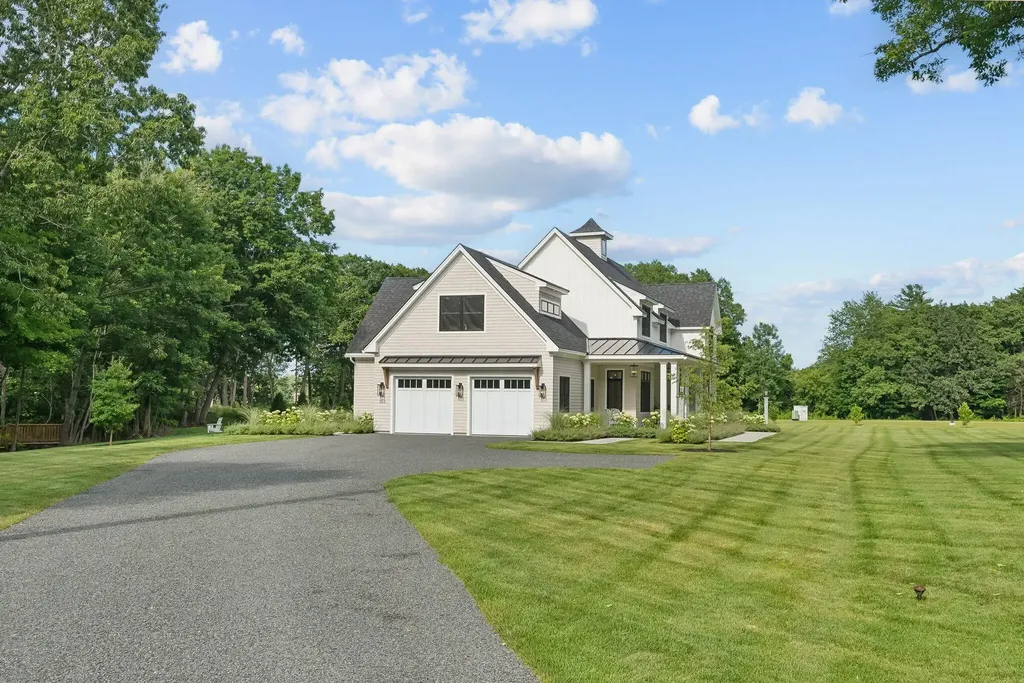 353 Pool Street Biddeford ME 04005