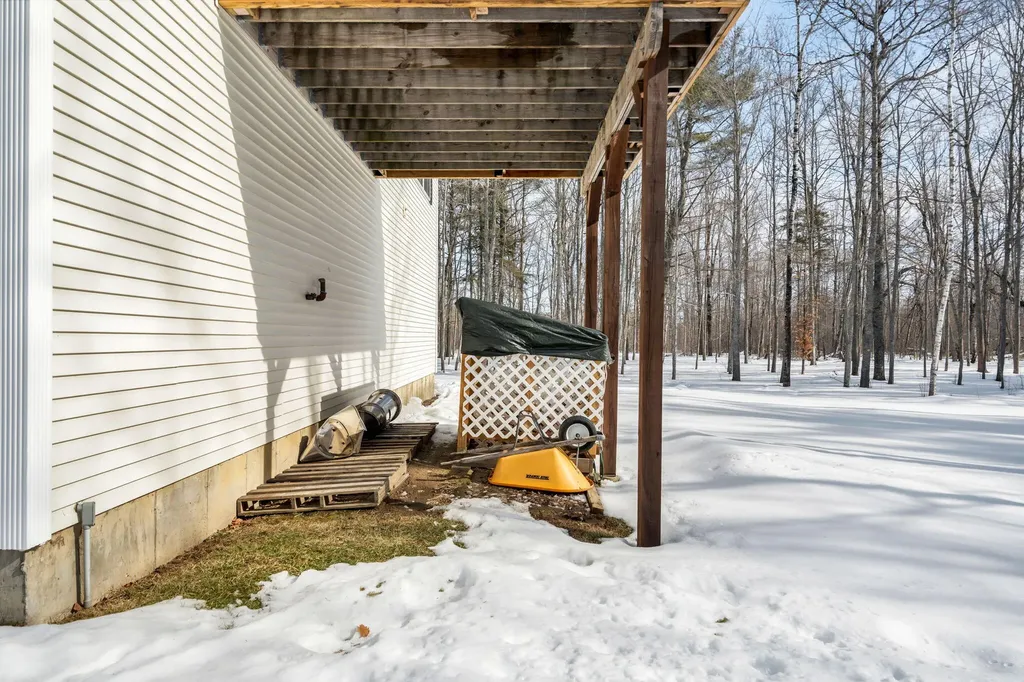 115 Canterbury Road Brewer ME 04412