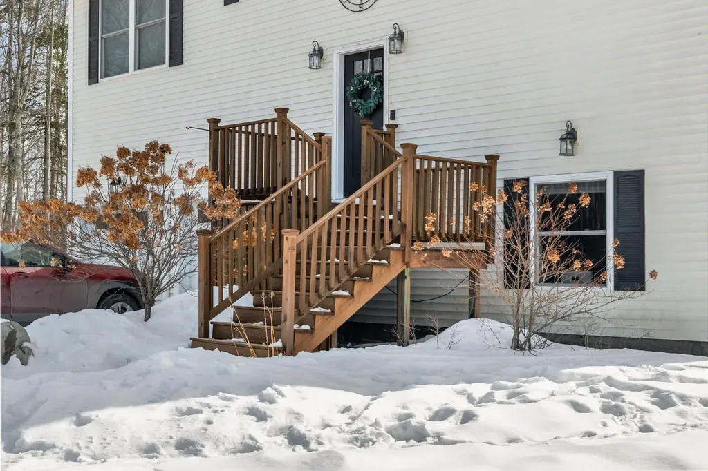 115 Canterbury Road Brewer ME 04412