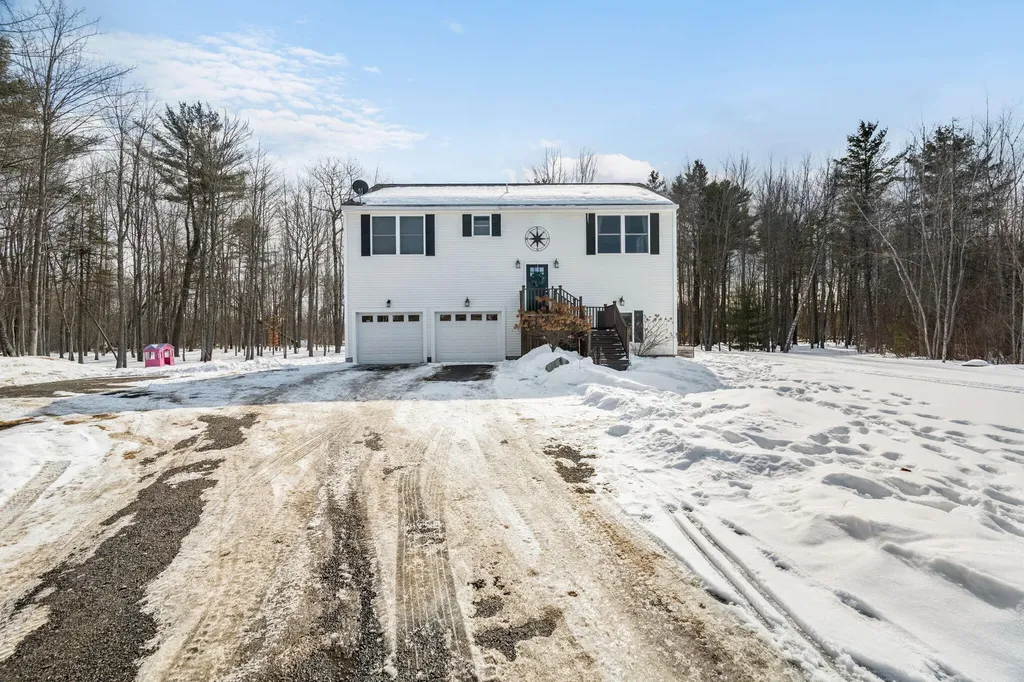 115 Canterbury Road Brewer ME 04412