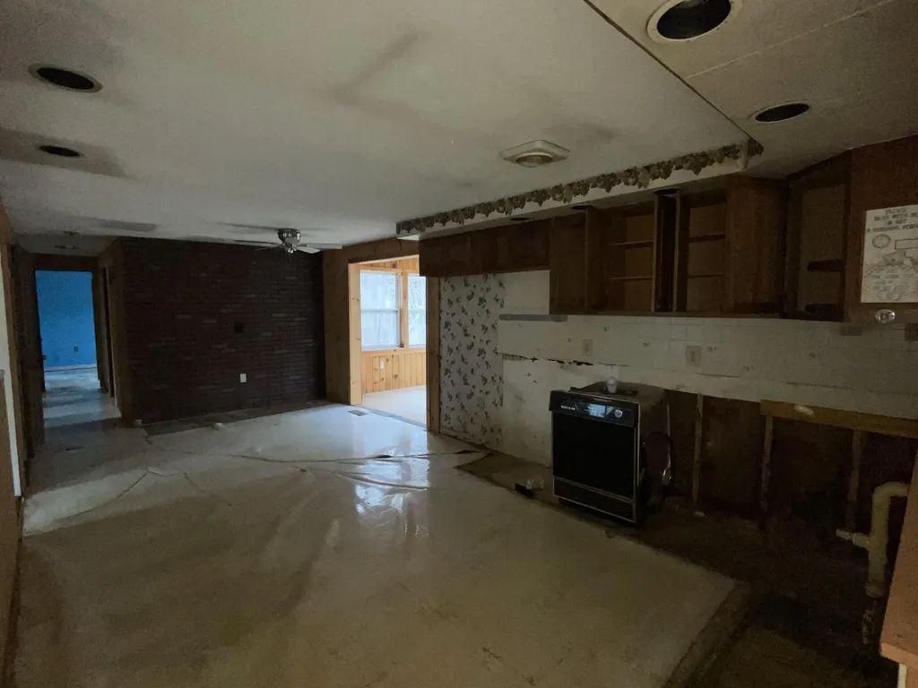 22 Robins Way Turner ME 04282