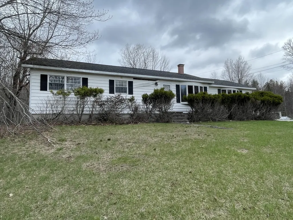 22 Robins Way Turner ME 04282