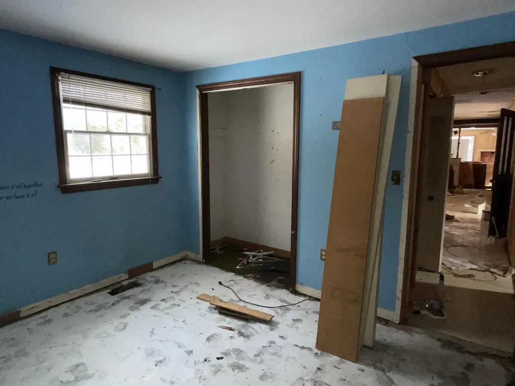 22 Robins Way Turner ME 04282
