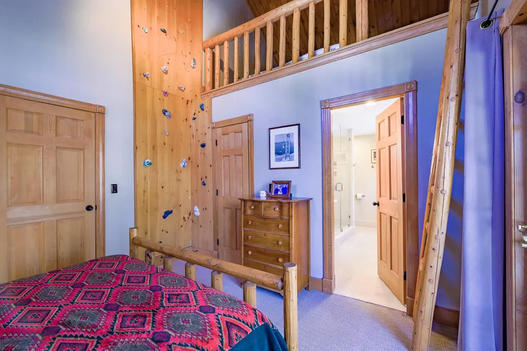 5005 Winter Street Carrabassett Valley ME 04947