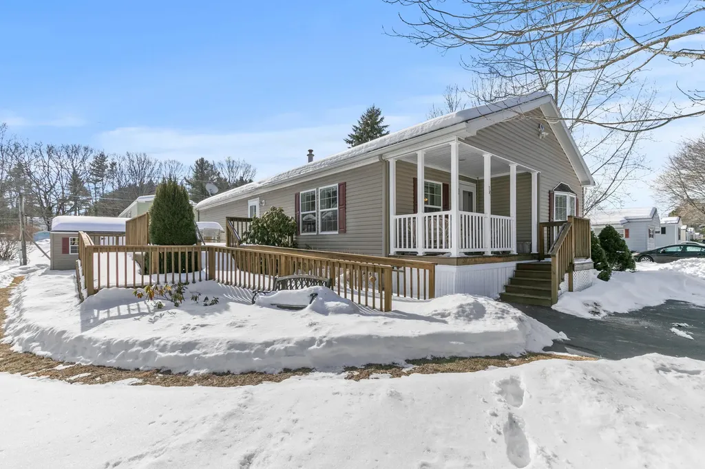 14 Patio Park Lane Gorham ME 04038