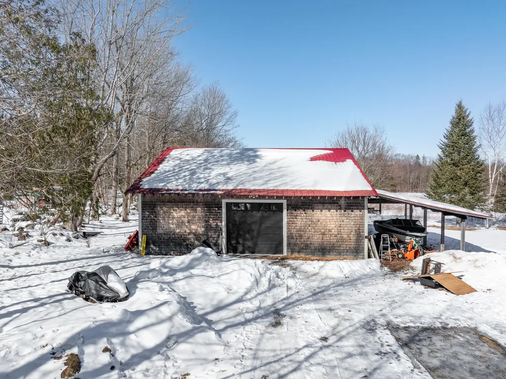 259 River Road Orrington ME 04474