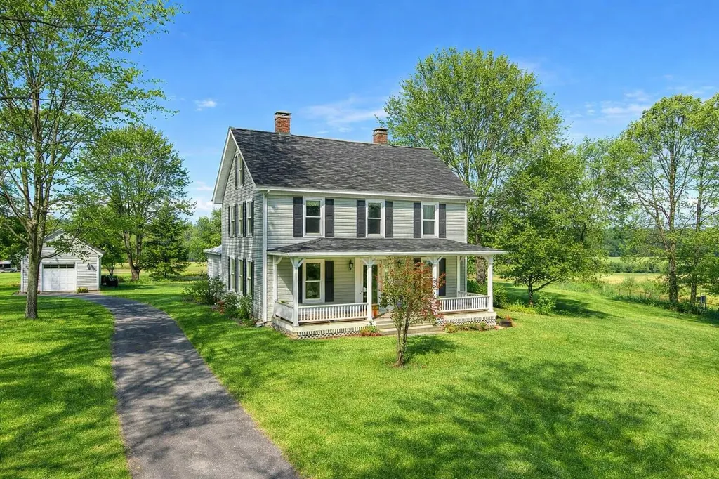 259 River Road Orrington ME 04474