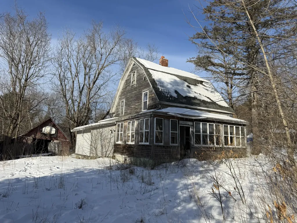 9 Daggett Street Milo ME 04463