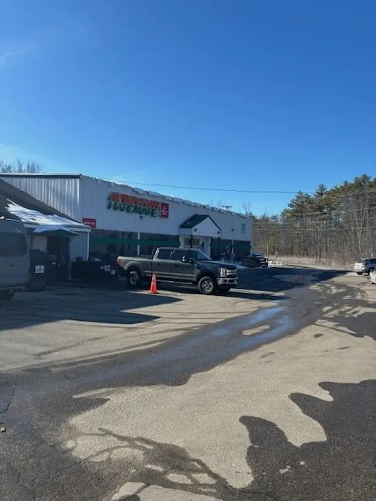400 Narragansett Trail Buxton ME 04093