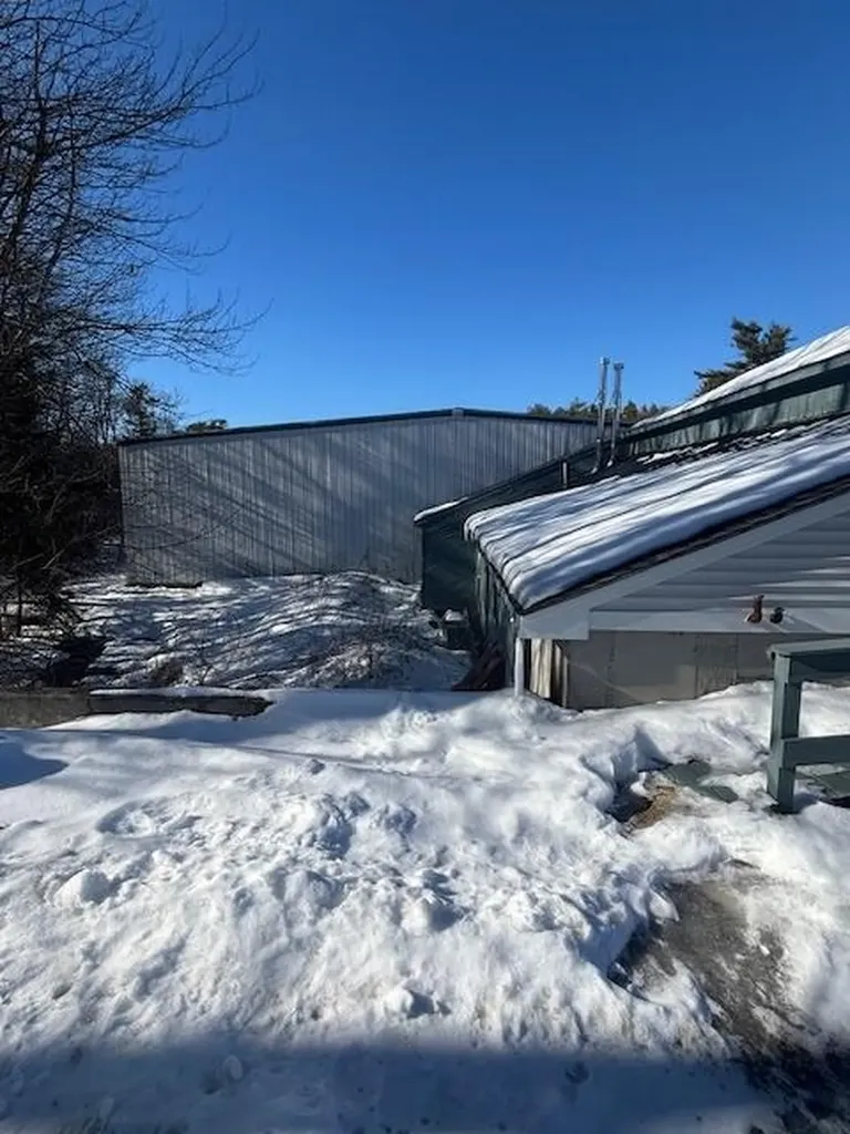 400 Narragansett Trail Buxton ME 04093