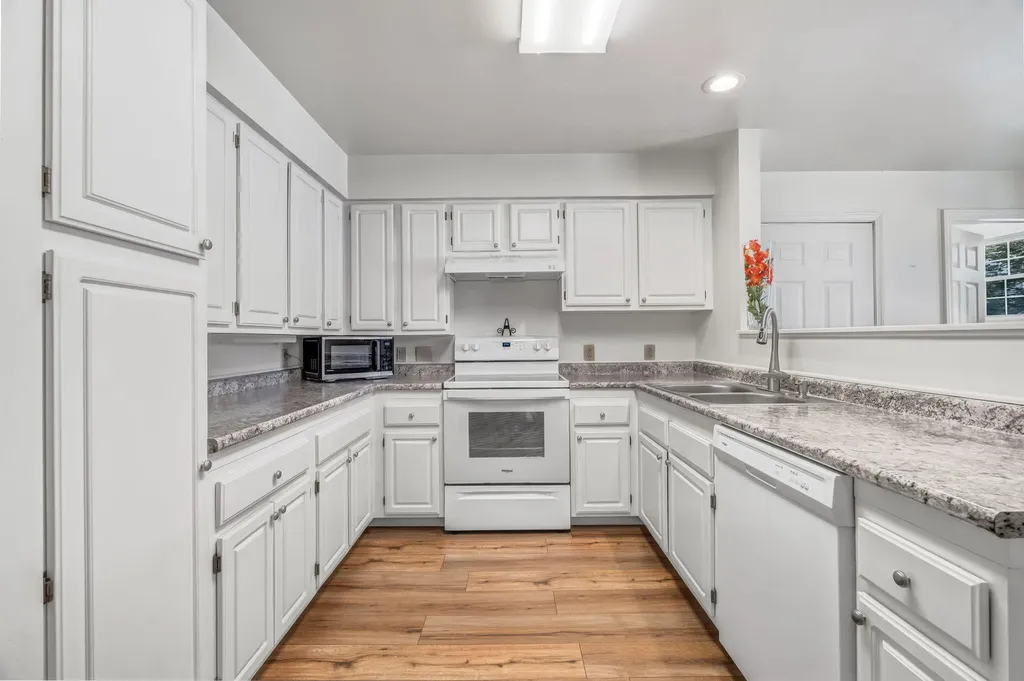 14 Hornet Street Brunswick ME 04011