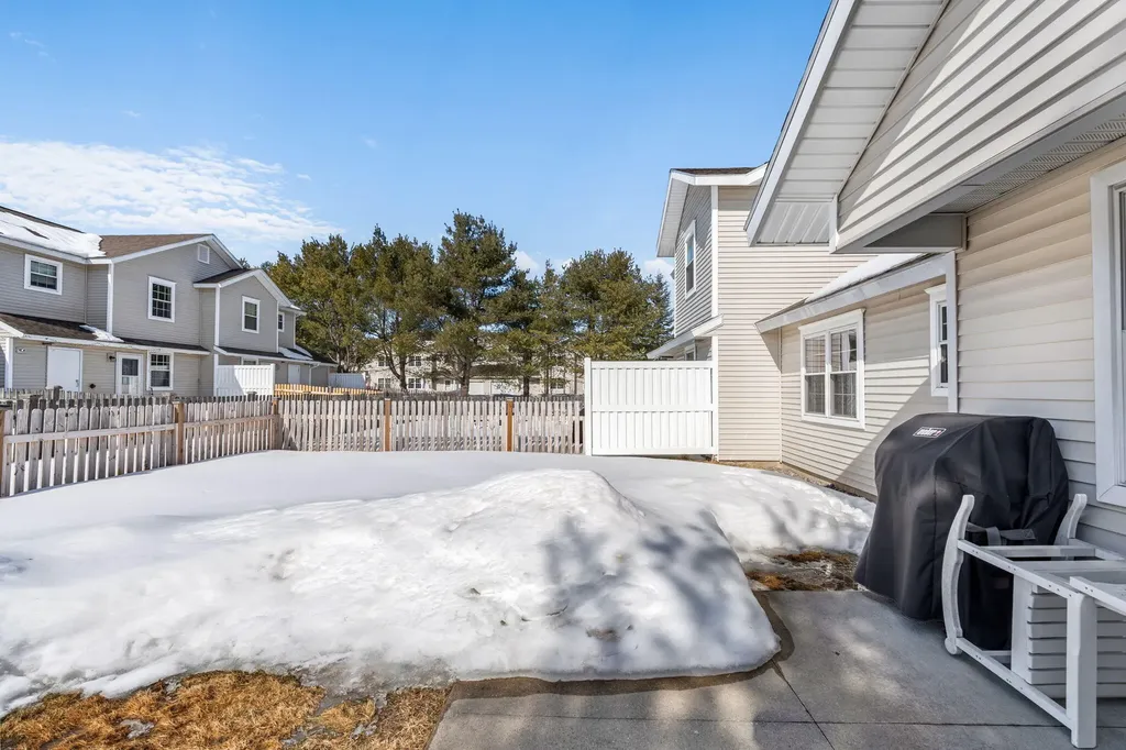 14 Hornet Street Brunswick ME 04011