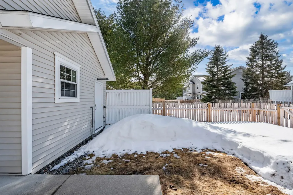 14 Hornet Street Brunswick ME 04011